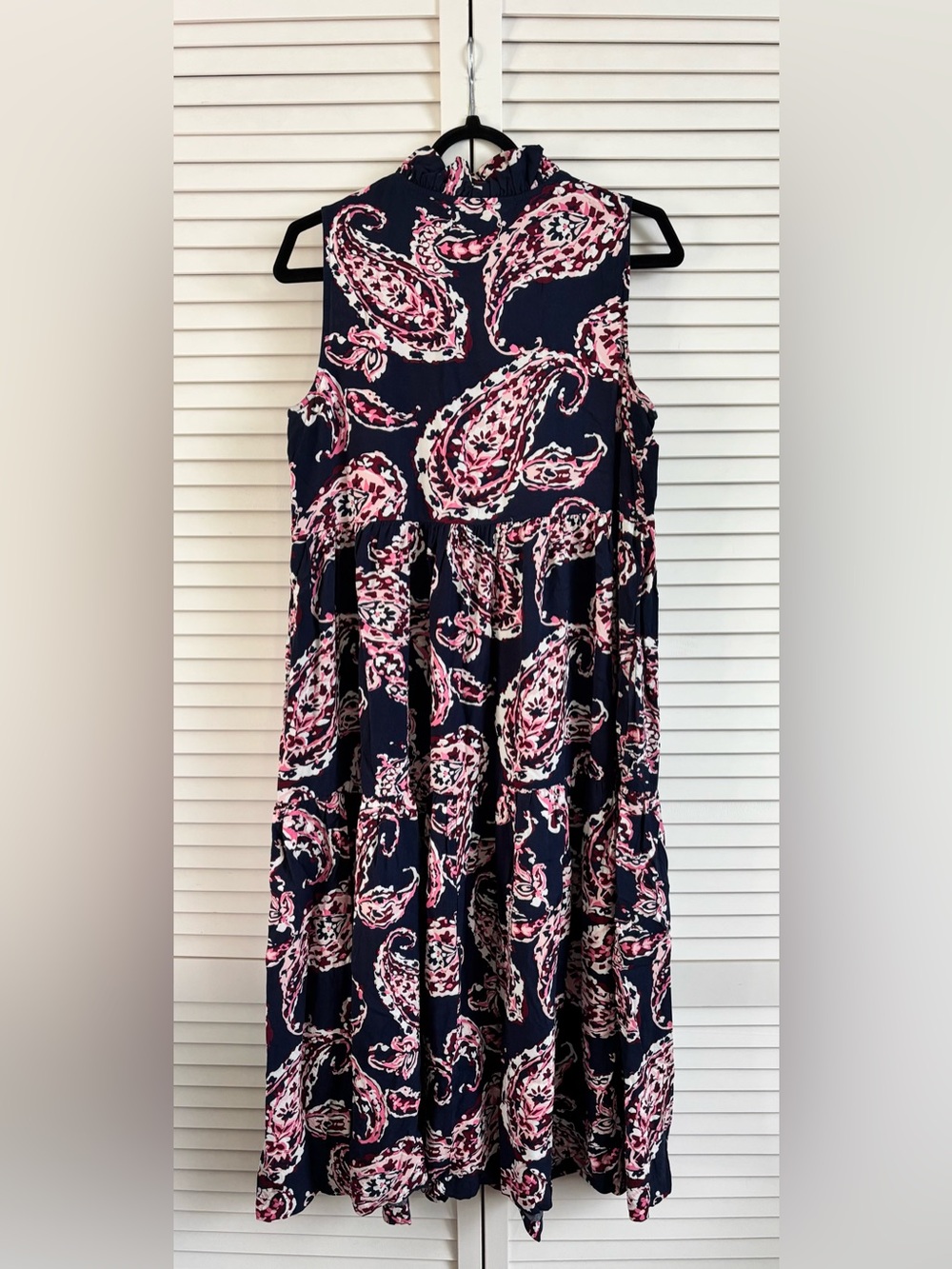 Crown & Ivy Sleeveless Women’s Navy Dress with Pink Paisley Print, Size: M, NWOT - Picture 2 of 3